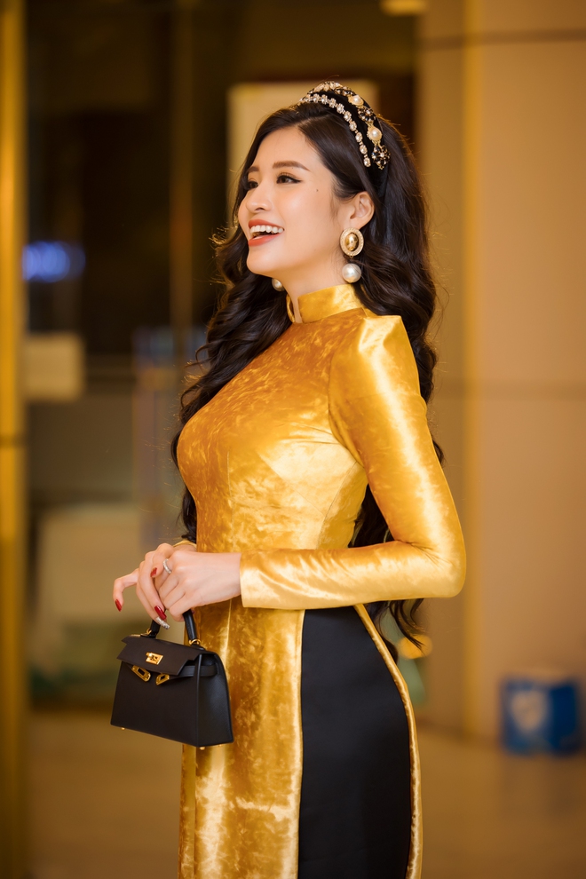 Hoa hậu Phan Hoàng Thu khoe vai trần hút mắt - Ảnh 6.