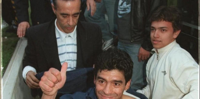 Bạn thân khẳng định Diego Maradona vẫn còn 2 người con chưa được thừa nhận - Ảnh 1.