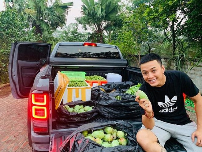 Hồng Đăng: Tuổi trẻ nổi loạn và đam mê môtô, nhà vườn ở tuổi U40 - Ảnh 5.