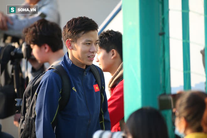 Đặng Văn Lâm sắm vai cò, muốn đưa đội trưởng tuyển Việt Nam sang Thái Lan thi đấu - Ảnh 1.