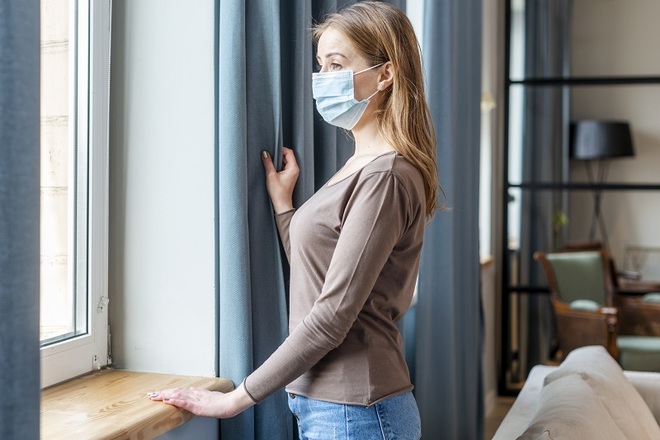Giữa lúc Mỹ đang kiệt quệ vì COVID-19, CDC giảm thời gian tự cách ly xuống 7-10 ngày - Ảnh 1. Giữa lúc Mỹ đang kiệt quệ vì COVID-19, CDC giảm thời gian tự cách ly xuống 7-10 ngày - Ảnh 1.
