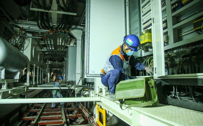 Cận cảnh lắp ráp robot nặng 840 tấn đào hầm tuyến đường sắt đô thị Nhổn - ga Hà Nội - Ảnh 6.