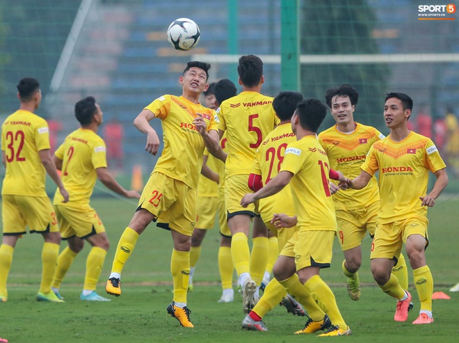 HLV Park Hang-seo bị Tuấn Anh trêu, không cho tham gia trò chơi ở tuyển Việt Nam - Ảnh 9.