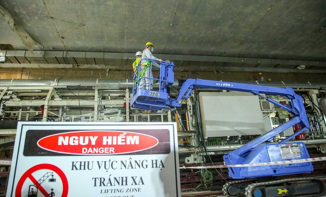 Cận cảnh lắp ráp robot nặng 840 tấn đào hầm tuyến đường sắt đô thị Nhổn - ga Hà Nội - Ảnh 10.