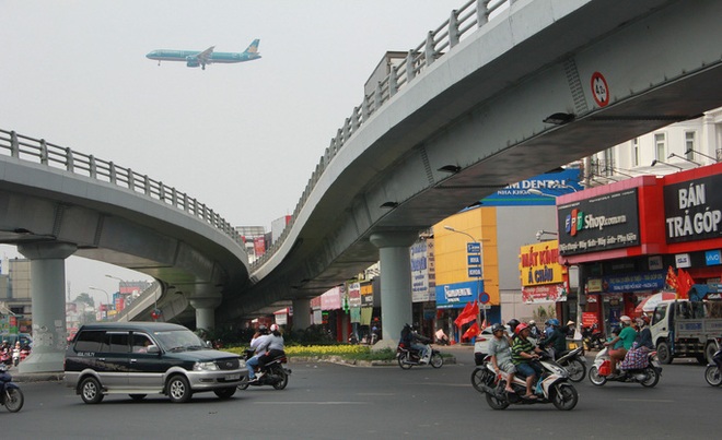 Có 10.000 tỉ đồng/năm, Giám đốc Sở GTVT TP HCM nói vẫn thiếu - Ảnh 1.