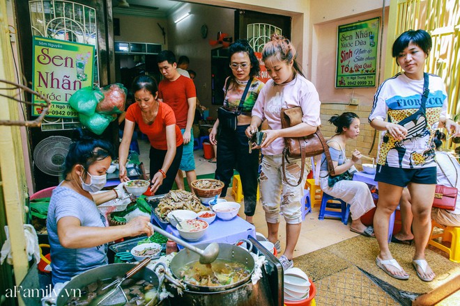 Bà chủ bún ngan Nhàn nức tiếng Hà Nội lần đầu thừa nhận rất hay chửi nhưng được hàng xóm minh oan, tự tin thịt hàng mình mà ai chê là người không biết ăn - Ảnh 6.