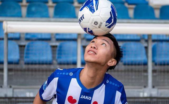 Quyết ở lại châu Âu, Đoàn Văn Hậu "nhắc khéo" Heerenveen và Hà Nội FC