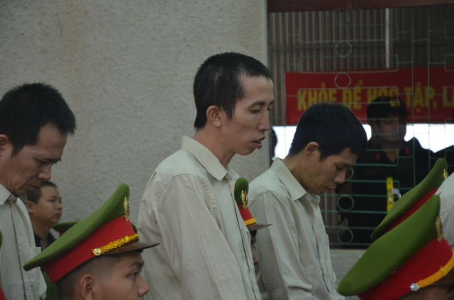 Sự vô cảm của Bùi Thị Kim Thu: Chứng kiến chồng và đồng phạm cưỡng bức nữ sinh giao gà mà không ngăn chặn - Ảnh 2.