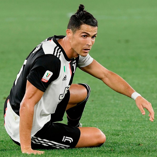 Đến penalty cũng không được sút, Ronaldo cay đắng nhìn đội nhà mất chức vô địch - Ảnh 1.