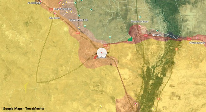 Mỹ tung chiêu hiểm, Quân cảnh Nga tháo chạy khỏi Đông Bắc Syria - F-15E liên quân mang bom, tên lửa thị uy sức mạnh ở Homs - Ảnh 1.