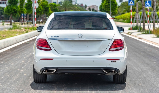 Mua lại Mercedes-Benz E 200 Sport mới chạy 2.000km, đại gia Việt lời tới nửa tỉ đồng - Ảnh 4.