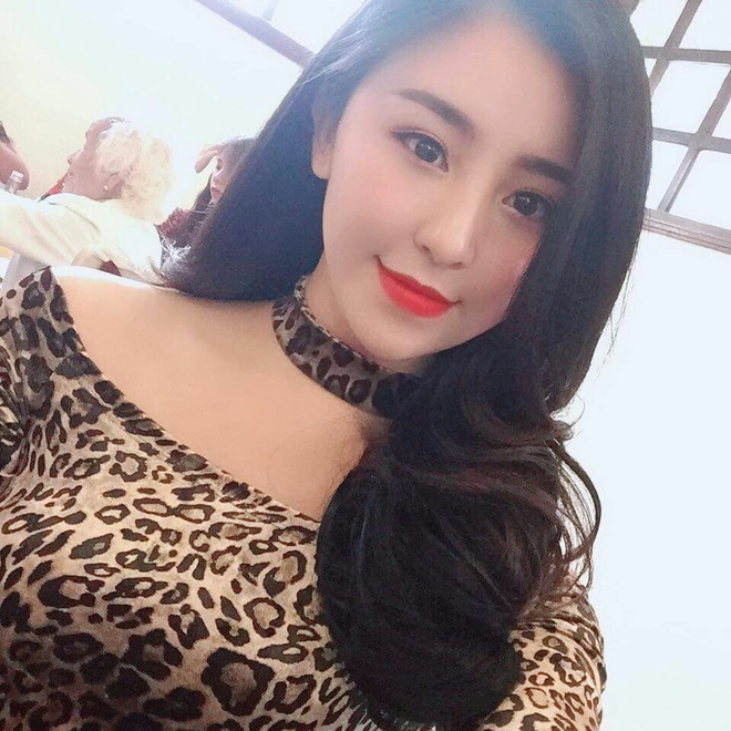 Cuộc sống sang chảnh, nhan sắc thay đổi chóng mặt của hot girl bánh tráng trộn sau 7 năm khiến nhiều người ngỡ ngàng - Ảnh 6.