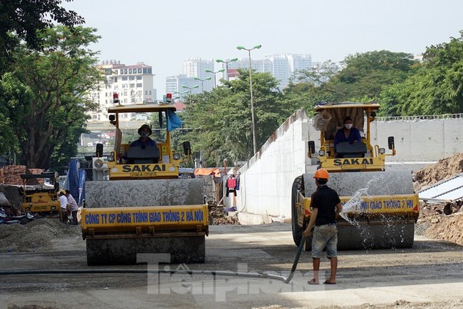 Đường Nguyễn Văn Huyên sắp có cầu vượt giải phóng điểm đen ùn tắc - Ảnh 9.