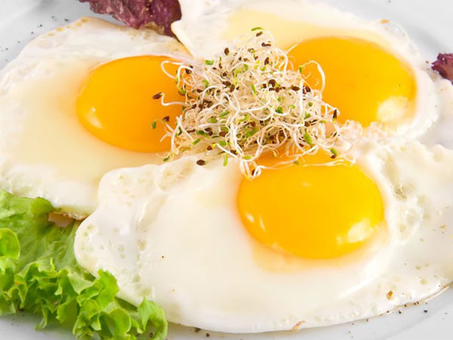 Ăn ba quả trứng mỗi ngày và xem những gì sẽ xảy ra với cơ thể bạn! - Ảnh 1.