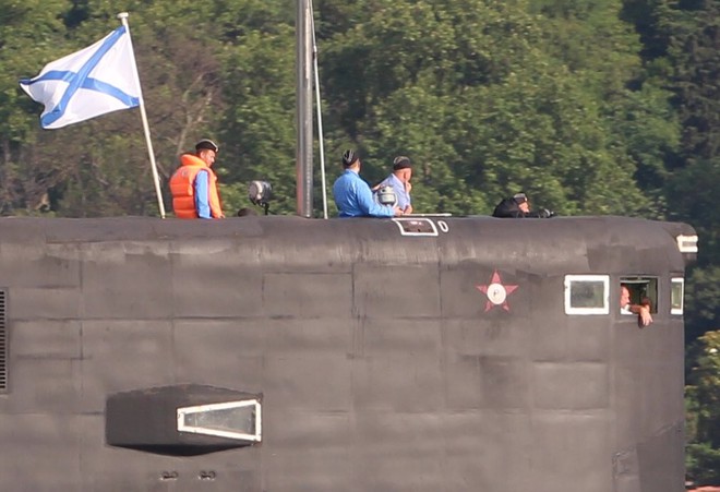 Tàu ngầm tên lửa Kalibr Nga cấp tốc vượt Địa Trung Hải: Bước ngoặt lớn ở Syria và Libya? - Ảnh 6.