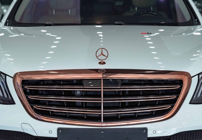 Độ cực độc, Mercedes-Benz S 450 Luxury phiên bản vàng hồng vẫn có giá bán lại rẻ hơn cả tỷ đồng dù mới chạy 12.000km - Ảnh 8.