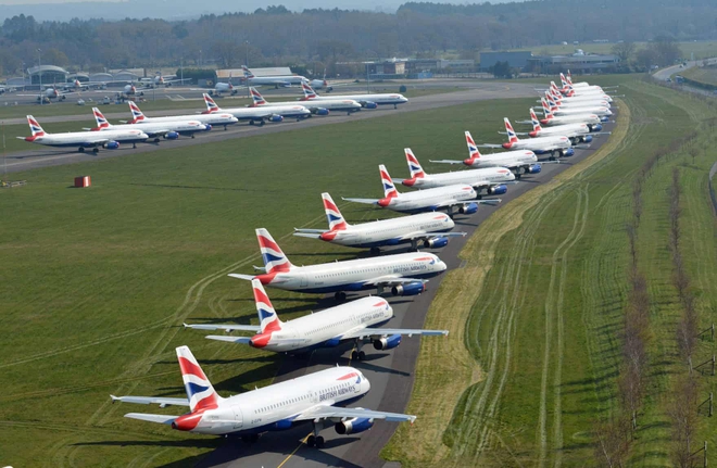 La liệt máy bay nằm không tại sân bay trên khắp thế giới - Ảnh 8.