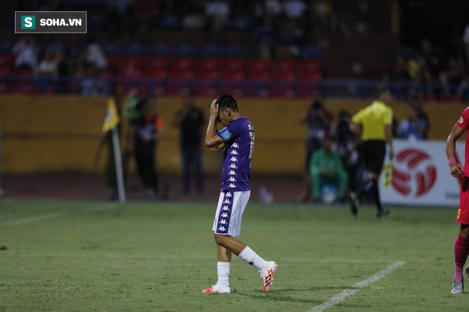 [TRỰC TIẾP] Hà Nội FC 0-1 Sài Gòn FC: Văn Quyết bỏ lỡ cơ hội trên chấm phạt đền - Ảnh 1.