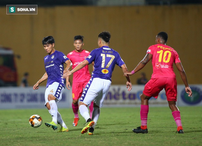 TRỰC TIẾP V.League: Hà Nội FC bế tắc trong ngày vắng Quang Hải, Nam Định vùi dập SLNA - Ảnh 1.