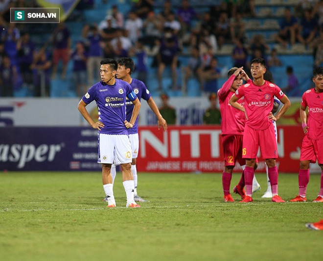 [TRỰC TIẾP] Hà Nội FC 0-1 Sài Gòn FC: Văn Quyết bỏ lỡ cơ hội trên chấm phạt đền - Ảnh 1.