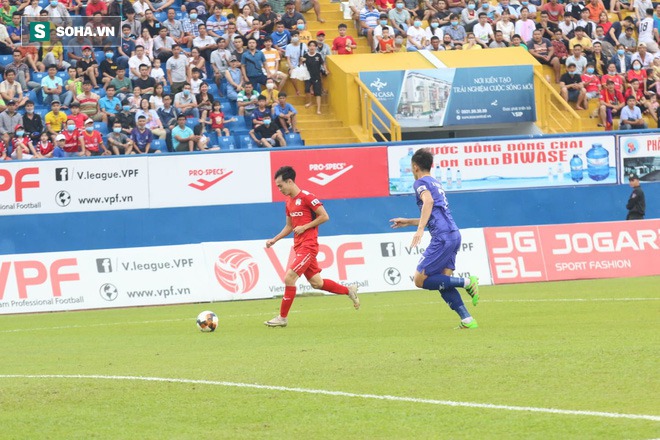 [TRỰC TIẾP] Bình Dương 0-1 HAGL: Văn Toàn dứt điểm hiểm hóc mở tỉ số cho HAGL - Ảnh 1.