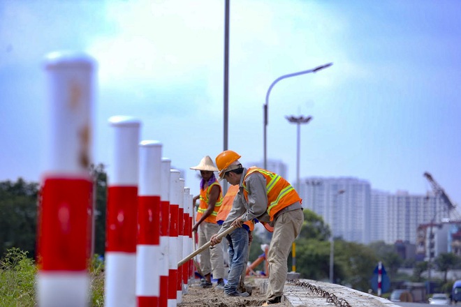 [Ảnh] Toàn cảnh đường vành đai 3 Mai Dịch - Nam Thăng Long nhìn từ trên cao sau gần 2 năm thi công - Ảnh 5.