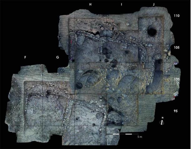 Bí ẩn hình nhân đá lửa và loạt mộ cổ dị thường 9.500 tuổi - Ảnh 2.