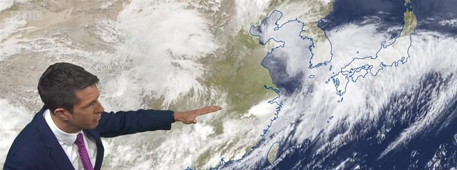 BBC gọi tên thủ phạm gây mưa lũ ở Trung Quốc và Nhật Bản - Ảnh 1.