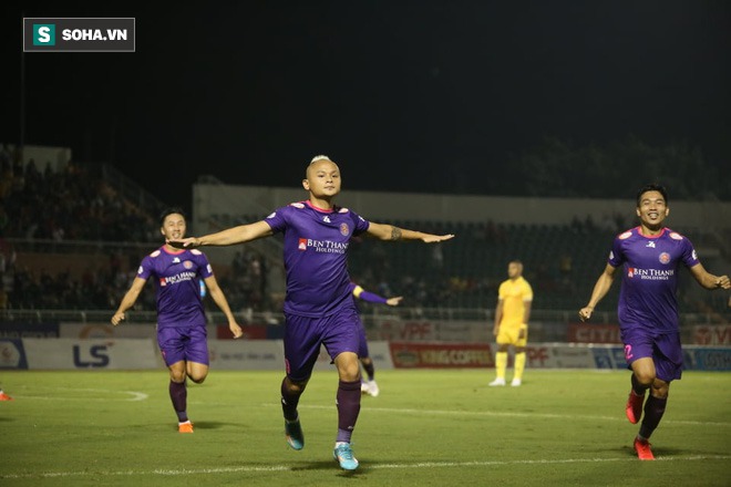 Thánh siêu phẩm lập cú đúp, CLB ngựa ô V.League xây chắc ngôi đầu với phong độ đáng nể - Ảnh 2.