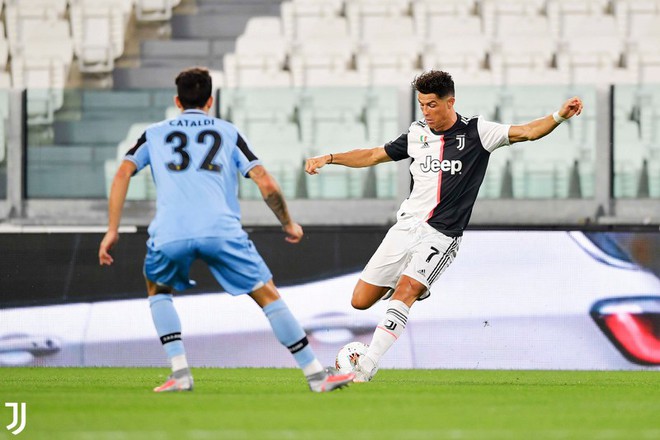Kết quả Juventus 2-1 Lazio: Ronaldo tỏa sáng rực rỡ - Ảnh 1.