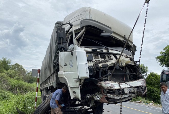 Tai nạn thảm khốc ở Bình Thuận: Tài xế xe tải kể lại thời khắc kinh hoàng - Ảnh 1.