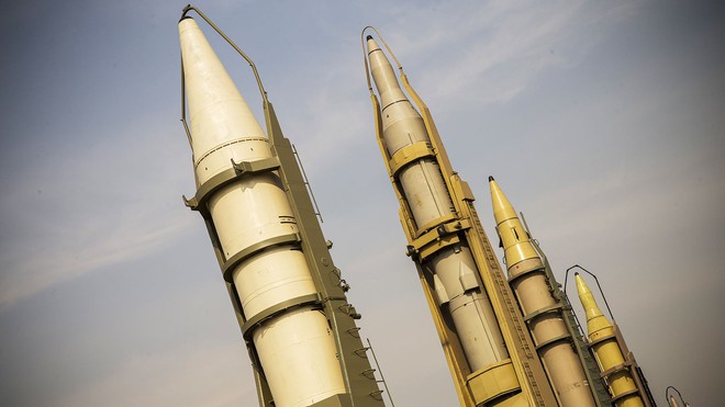 Kho tên lửa đạn đạo “bóp nghẹt” Trung Đông của Iran - Ảnh 1.