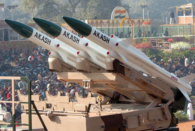 Ấn Độ triển khai thêm khí tài quân sự đến sát biên giới tranh chấp với Trung Quốc - Ảnh 1.