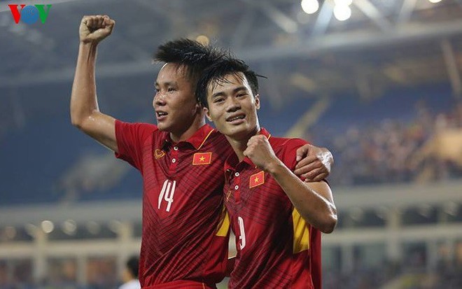 Ngày này năm xưa: Văn Toàn sút tung lưới thủ môn đẳng cấp World Cup - Ảnh 1.