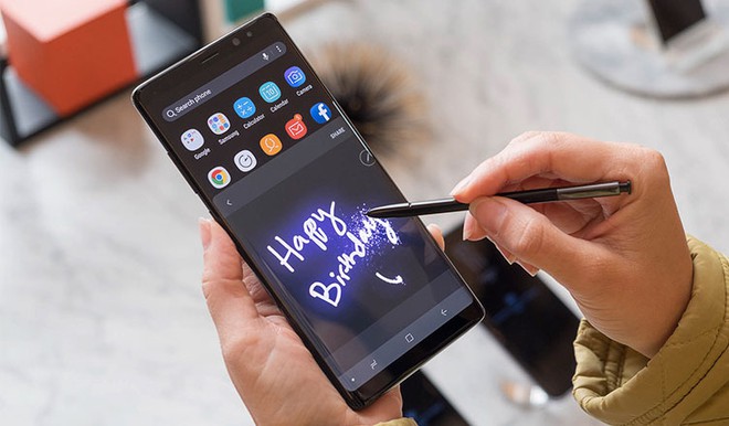 Từng ngược hướng thị trường làm nên lịch sử, vì đâu Galaxy Note trở thành chiếc điện thoại đẳng cấp của mọi nhà? - Ảnh 3. Từng ngược hướng thị trường làm nên lịch sử, vì đâu Galaxy Note trở thành chiếc điện thoại đẳng cấp của mọi nhà? - Ảnh 3.