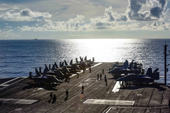 Mỹ tập trận rầm rộ ở biển Đông, gửi cảnh báo đến Trung Quốc - Ảnh 1.