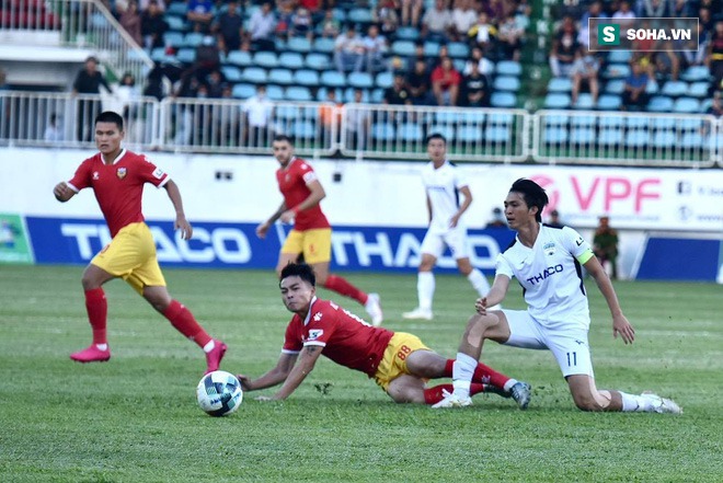 Xuân Trường lập công lớn, hợp cùng Tuấn Anh, Văn Toàn tái hiện chiến thắng kiểu U19 - Ảnh 3.