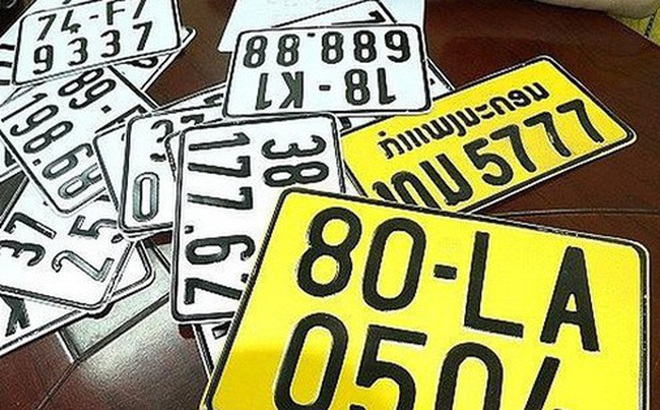 Từ 1/8: Xe kinh doanh vận tải phải đổi biển số màu trắng sang màu vàng