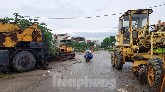 Giữa Thủ đô, đoạn đường nghìn tỷ chi chít ổ trâu, ổ gà” vì 18 năm làm chưa xong - Ảnh 15.