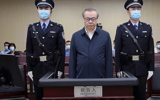 Trung Quốc: Xử án quan tham có 100 tình nhân Photo1597333747755-1597333747957921139641