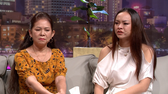 Bố mẹ lâm vào cảnh tan nát chỉ vì 1 câu nói trẻ con của Mai Ngô: Mẹ không tin đàn ông nữa - Ảnh 3. Bố mẹ lâm vào cảnh tan nát chỉ vì 1 câu nói trẻ con của Mai Ngô: Mẹ không tin đàn ông nữa - Ảnh 3.