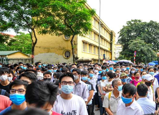  Hơn 5.600 thí sinh làm bài kiểm tra tư duy dài 21 trang vào Trường ĐH Bách khoa Hà Nội  - Ảnh 1.