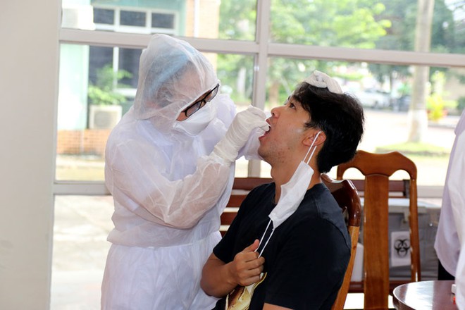 ĐT U22 Việt Nam nghiêm túc thực hiện kiểm tra y tế trong ngày hội quân - Ảnh 20.