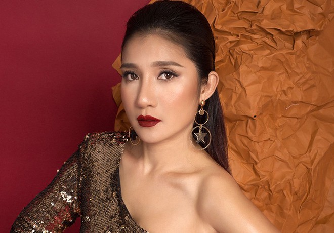 MC Cát Tường: Suốt 27 năm, tôi yêu chừng 10 người, tính ra cứ 2 năm 7 tháng yêu một người - Ảnh 5. MC Cát Tường: Suốt 27 năm, tôi yêu chừng 10 người, tính ra cứ 2 năm 7 tháng yêu một người - Ảnh 5.