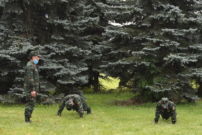 Army Games: Xạ thủ bắn tỉa Việt Nam rèn thể lực, yếu lĩnh bắn như thế nào? - Ảnh 9.