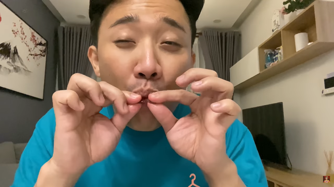 Trấn Thành review chùm nho 11 triệu: Ai cho thì ăn chứ tôi không bao giờ mua - Ảnh 4. Trấn Thành review chùm nho 11 triệu: Ai cho thì ăn chứ tôi không bao giờ mua - Ảnh 4.