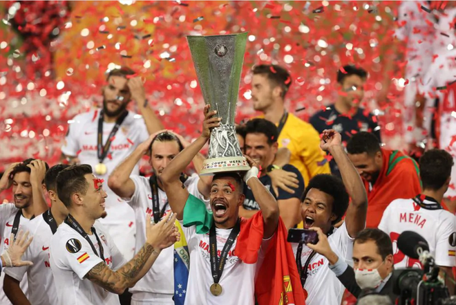 Sevilla vô địch Europa League: Sự trở lại của Nhà vua - Ảnh 1.