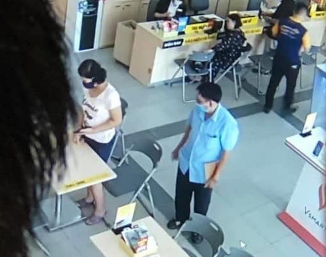 Bé gái 14 tuổi mất tích, camera siêu thị điện máy ghi lại hình ảnh người đàn ông đưa bé tới mua điện thoại - Ảnh 3.