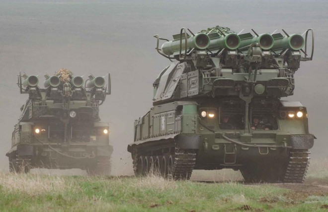 Belarus sợ hãi kích hoạt lưới phòng không, NATO cười đắc thắng: Cửa vào Minsk đã mở? - Ảnh 1.