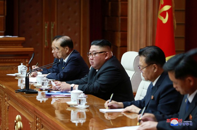 Bộ máy lãnh đạo Triều Tiên bước vào cuộc thay máu quan trọng: Ông Kim Jong-un đang san sẻ quyền lực? - Ảnh 1.